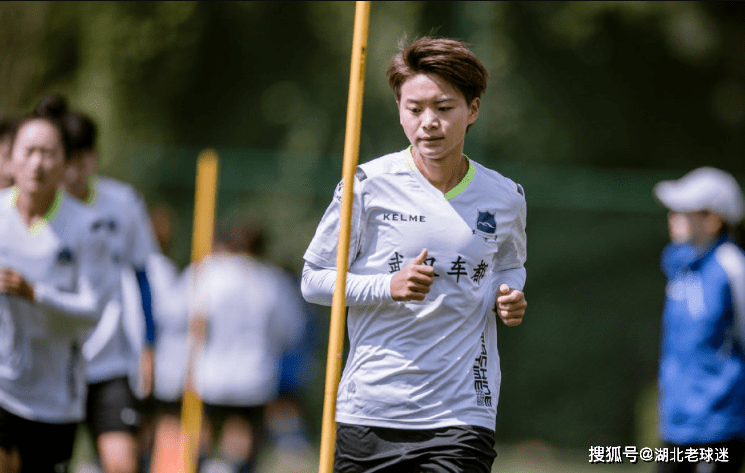 亚冠今夜走向成谜，金州勇士官宣签约，赛场秩序良好，医务组通报恢复的简单介绍